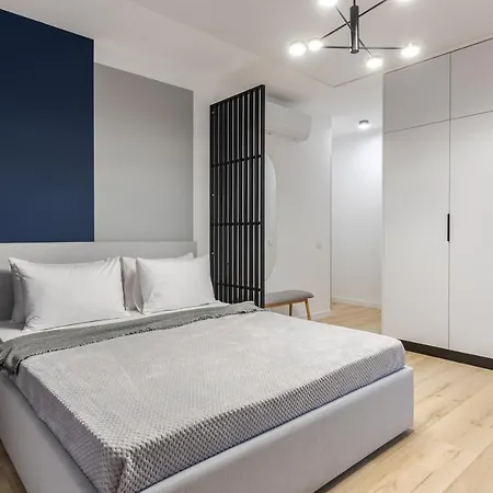 Апартаменти Inshiapartments On Kulisha Str *