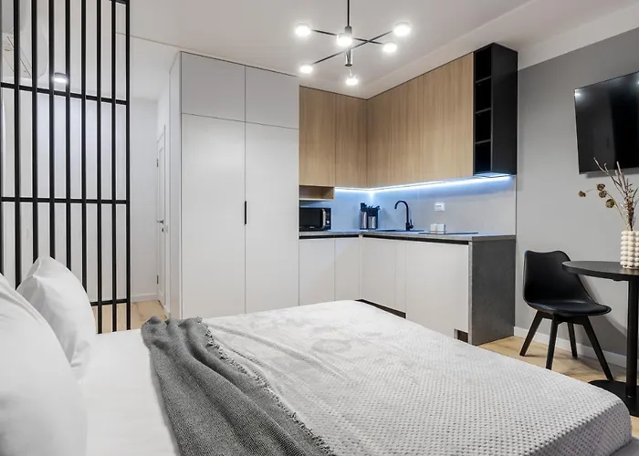 شقة Inshiapartments On Kulisha Str